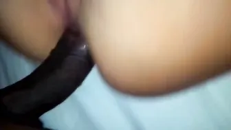 زوجة عربية تتناك في خرم طيزها من زب اسود طويل - فلم سكس عربي خلفي نار