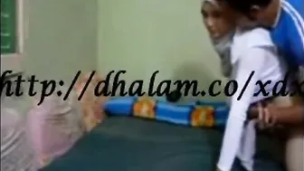 مراهقة محجبة بيضاء زي اللبن تتناك بعد الكلية في بيت مهجور - سكس مصري