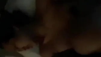 شرموطه ماليزية محجبة تتناك بعنف من كسها علي السرير - سكس ماليزي xnxn